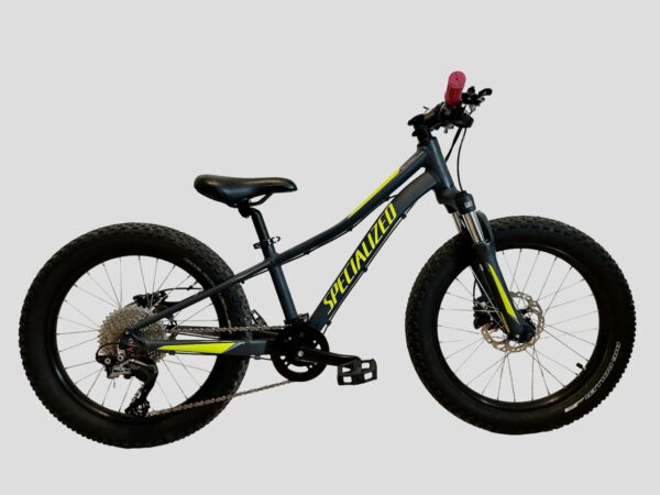 Rent kids bicycles Specialized Riprock